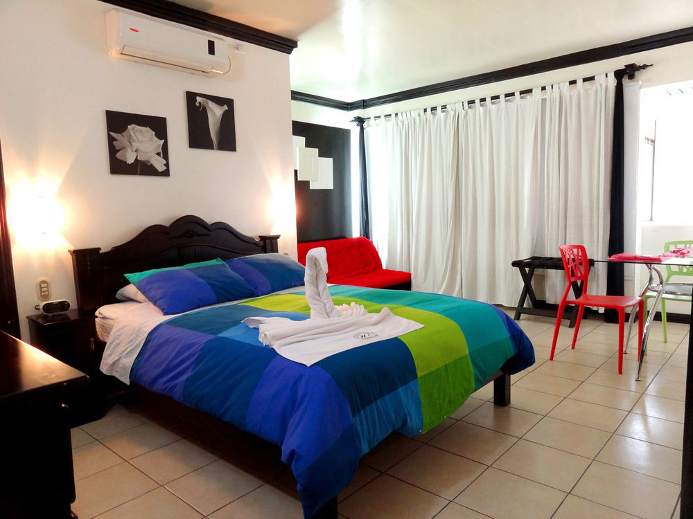 Hotel Eskalima Alajuela ภายนอก รูปภาพ