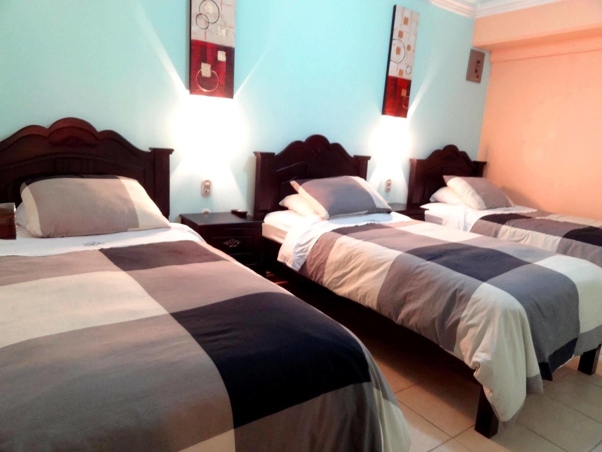 Hotel Eskalima Alajuela ภายนอก รูปภาพ